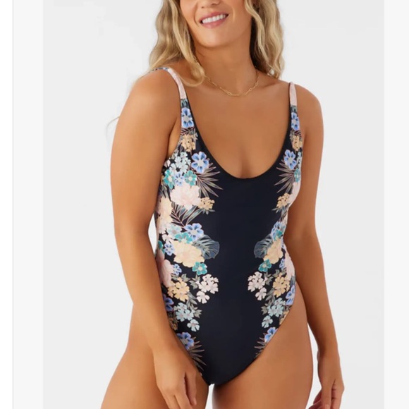 NWT’s O’NEILL MACAW TROPICAL NORTH SHORE CHEEKY ONE-PIECE Medium - Picture 12 of 12